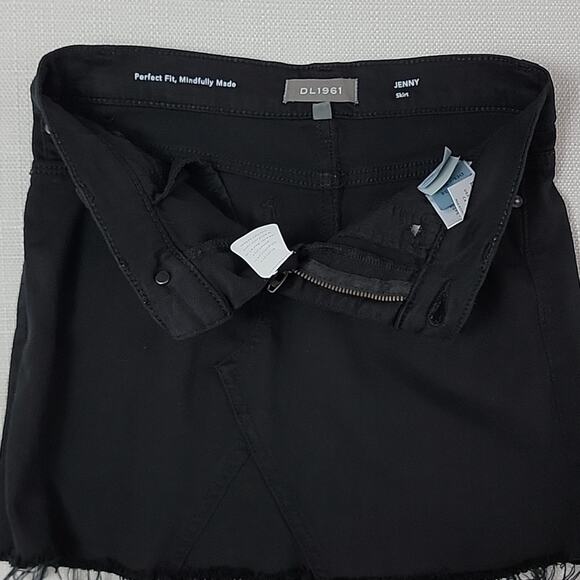 DL1961 Girls Denim Jenny Mini Skirt in Black Jet Set Raw Hem 12 - Picture 7 of 13